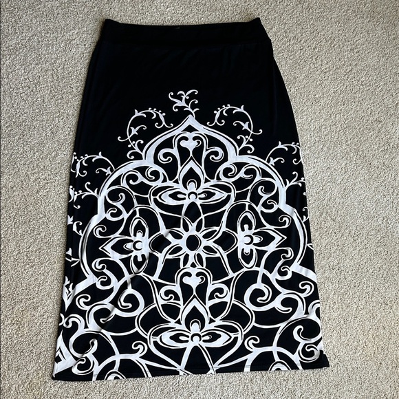White House Black Market Dresses & Skirts - WHITE HOUSE BLACK MARKET, BLACK-AND-WHITE MAXI SKIRT